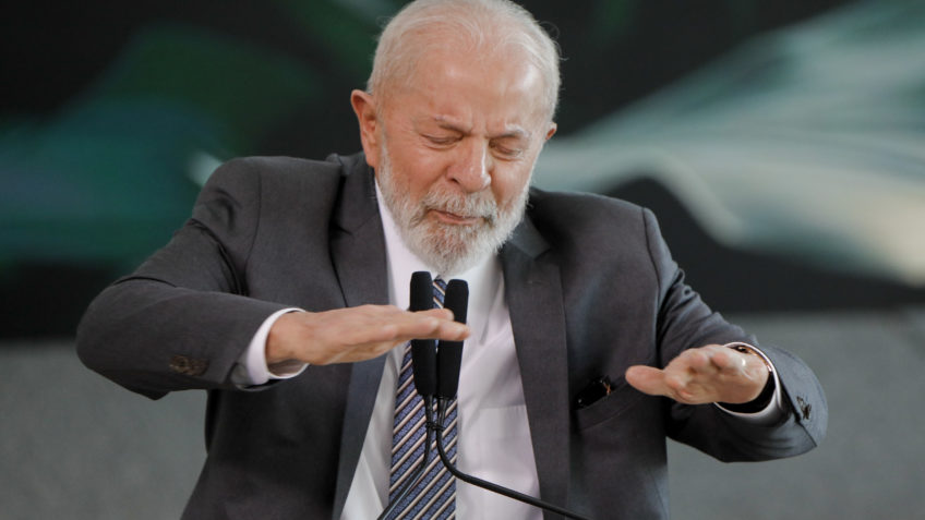 Lula durante anúncio do Plano Sara 2024