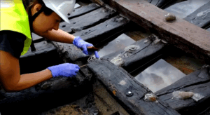 Arqueólogos encontram destroços de navio medieval em Barcelona; saiba mais