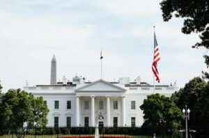 Casa Branca receberá big techs para discutir aumento no custo de energia