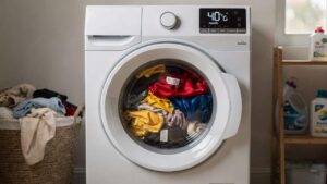 O erro silencioso da máquina de lavar que pesa na conta de luz