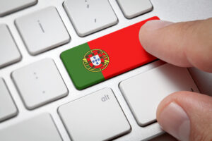 Portugal aprova restrição de redes sociais para menores