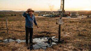 Se encontrar petróleo no seu terreno, você fica rico? Entenda o que diz a lei no Brasil