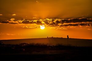 Inmet alerta para onda de calor no Brasil; saiba em quais regiões