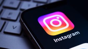 Seu Direito Digital: Instagram vai avisar pais quando filhos pesquisarem sobre suicídio
