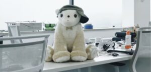 Inspirado em animais, robô com IA monitora crianças e idosos, e cria “conexões emocionais”