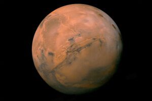Cientistas abrem meteorito de Marte e encontram algo que não deveria estar lá