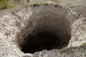 O buraco mais fundo da Terra não tem fundo?