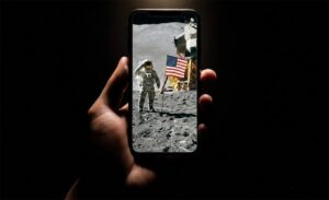 Celular barato supera memória do computador da missão Apollo 11
