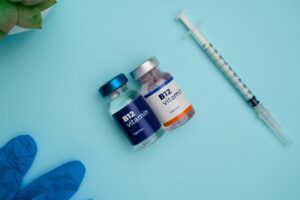 Vitamina B12 tem relação complexa com o câncer, dizem estudos