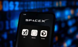 SpaceXAI se desculpa por falha que derrubou Grok por horas