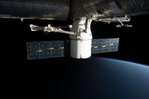 Por que a limpeza extrema da ISS pode adoecer os astronautas?